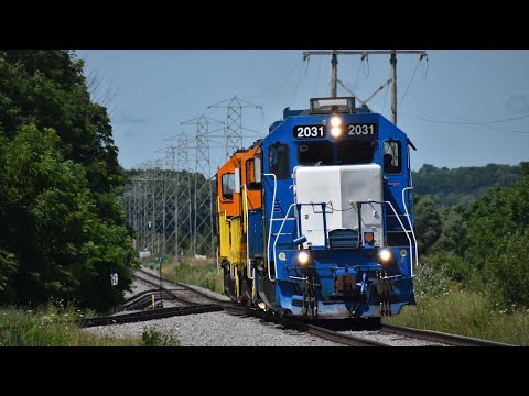 Rochester & Southern BL1 heads southbound through York, NY Rochester & Southern BL1 heads southbound through York, NY