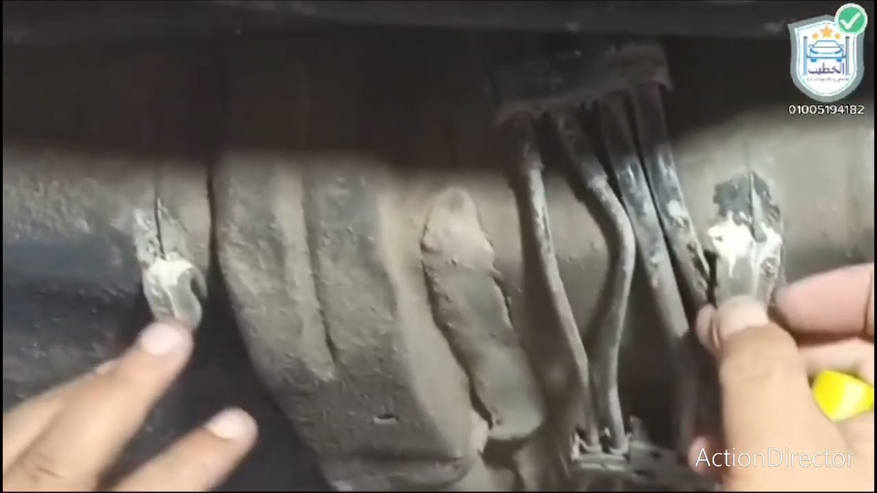 اكسنت ار بى الراجل اشتراها وسجل العقد وراح يفحصها اكتشفوا انها للاسف لن ترخص وهاتترفض فى المرور