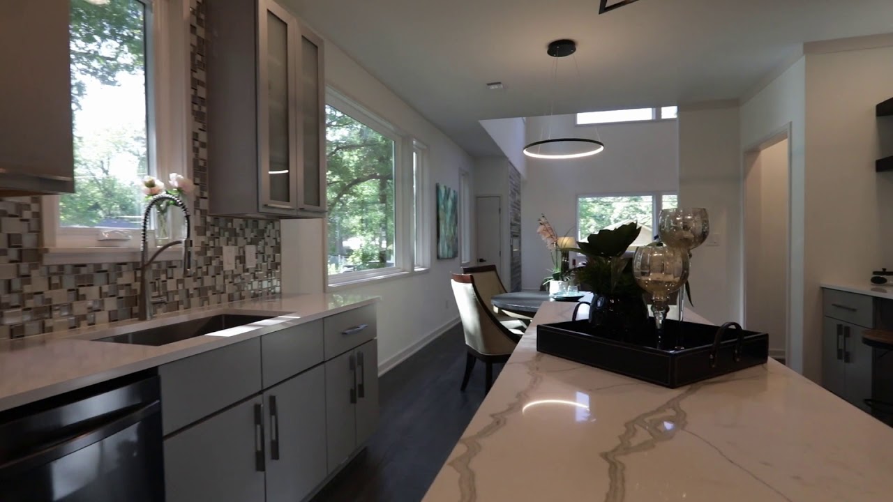 1372 Gus Thornhill Jr Dr, East Point, GA 30344