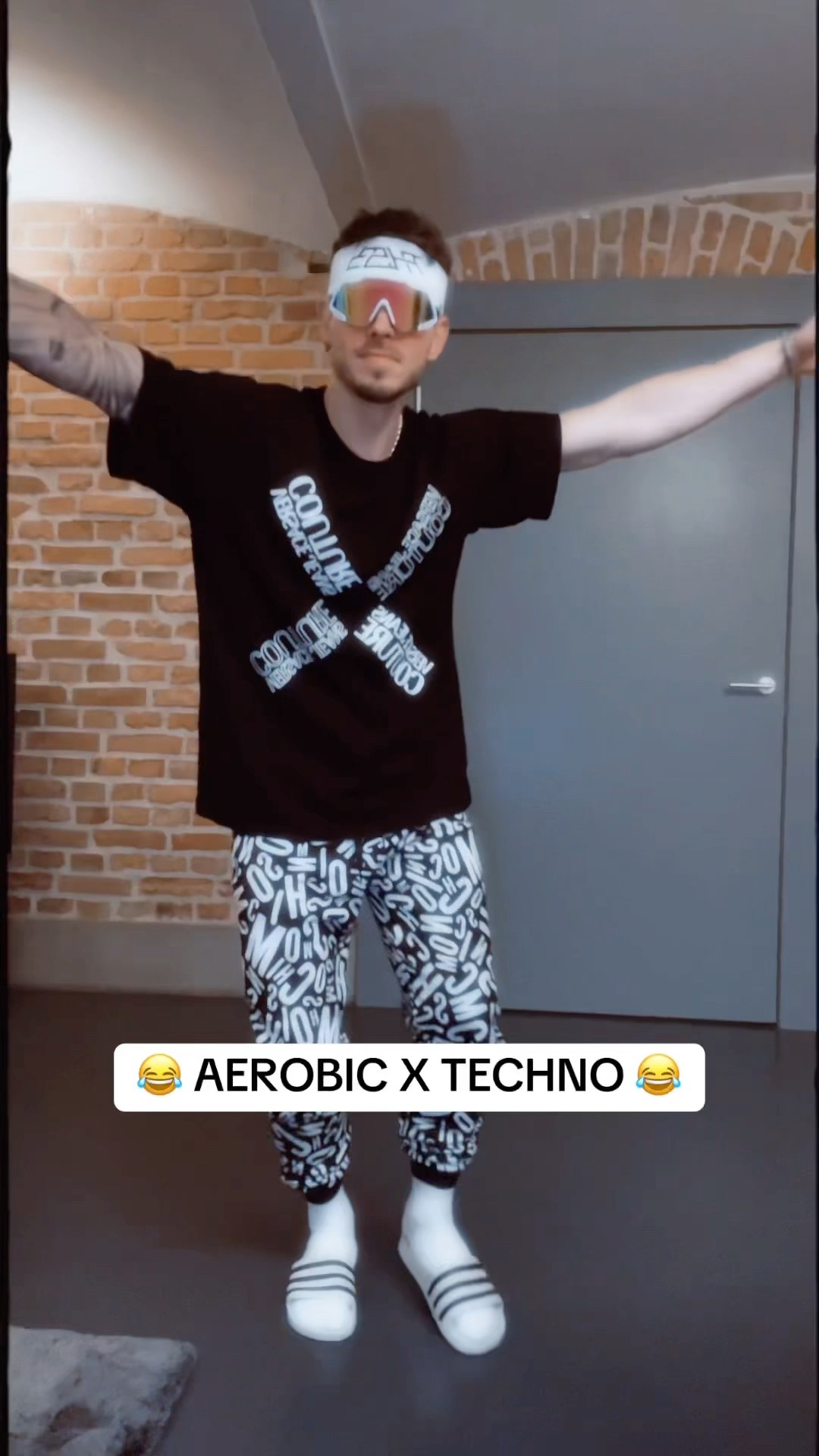 Zum Mitmachen ??? #dance #techno #trance #aerobic #gym #fit #fürdich #foryou #lustig #tanzen #fyp