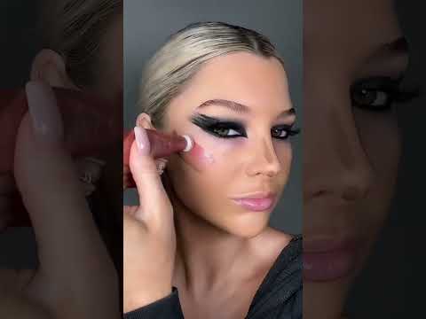 Black Swan Make