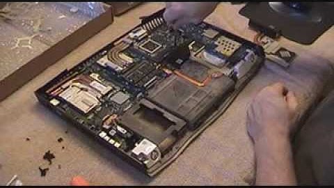 Alienware M18x Tear Down - CPU Heat Sink and GPU Replacement