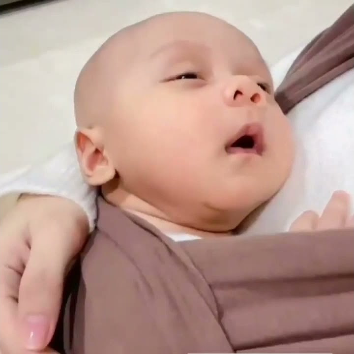 baby L sebelum tidur #lestikejora #rizkybillar #leslar