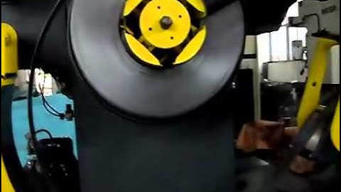 3 in 1 uncoiler feeder and straightener machine,NC automatic sevro feeder machine.flv