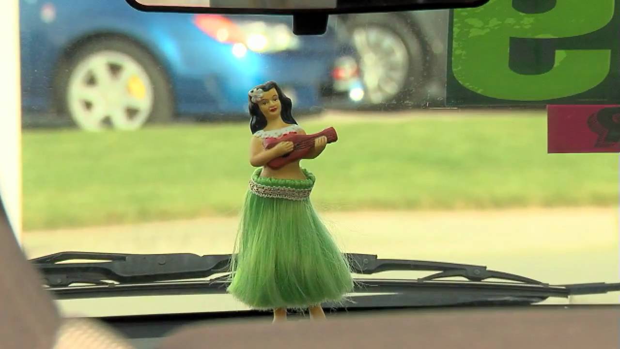 hula girl in car