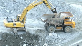 Погрузка карьерного самосвала БЕЛАЗ Экскаватор Komatsu PC300