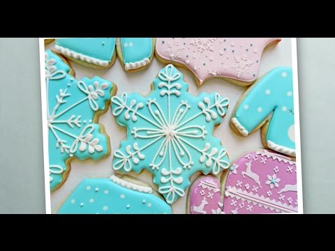 How to Decorate a Snowflake Cookie