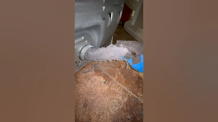 The dryer was backed up #oddlysatisfying #dryerventcleaning #vacuumtherapy #cleantok