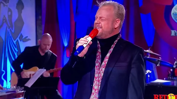 Jamie Dailey singing Unchained Melody.