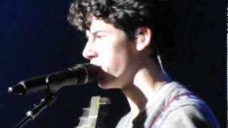 HQ NICK JONAS - OLIVE & ARROW (w/ lyrics) - NASHVILLE, TN RYMAN AUDITORIUM - 1/4/10