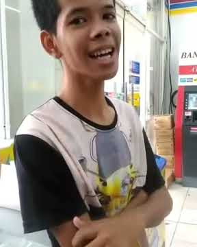 Lucu beli mie tai ayam 😀