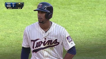 TEX@MIN: Hicks laces a two-run double down the line