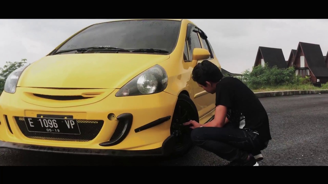 Honda Jazz Fit J's Racing (Indonesia) - YouTube