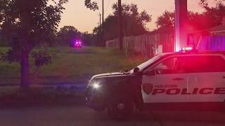Suspect arrested after manhunt, accused of killing mother of two at SE Houston apartment, police say
