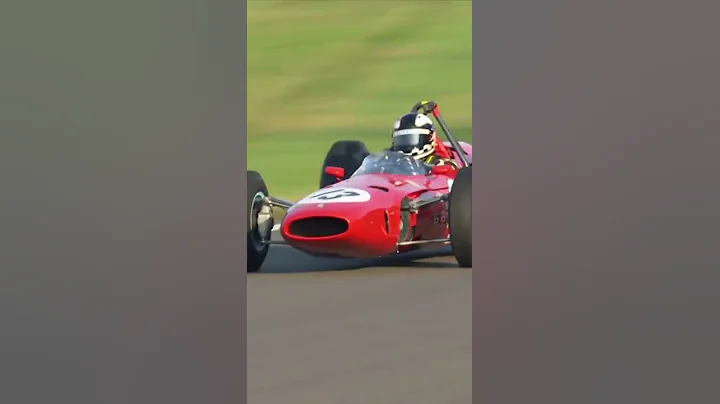 Stunning V12 Ferari 1512 attacks Goodwood | Reviva...