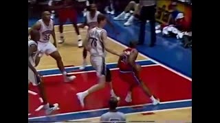 Shawn Bradley Catches Allan Houston's Layup From Behind