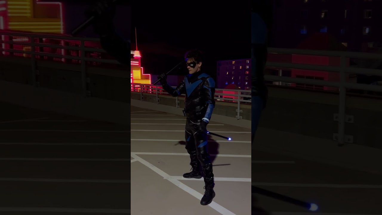 Nightwing Cosplay At Sacanime!