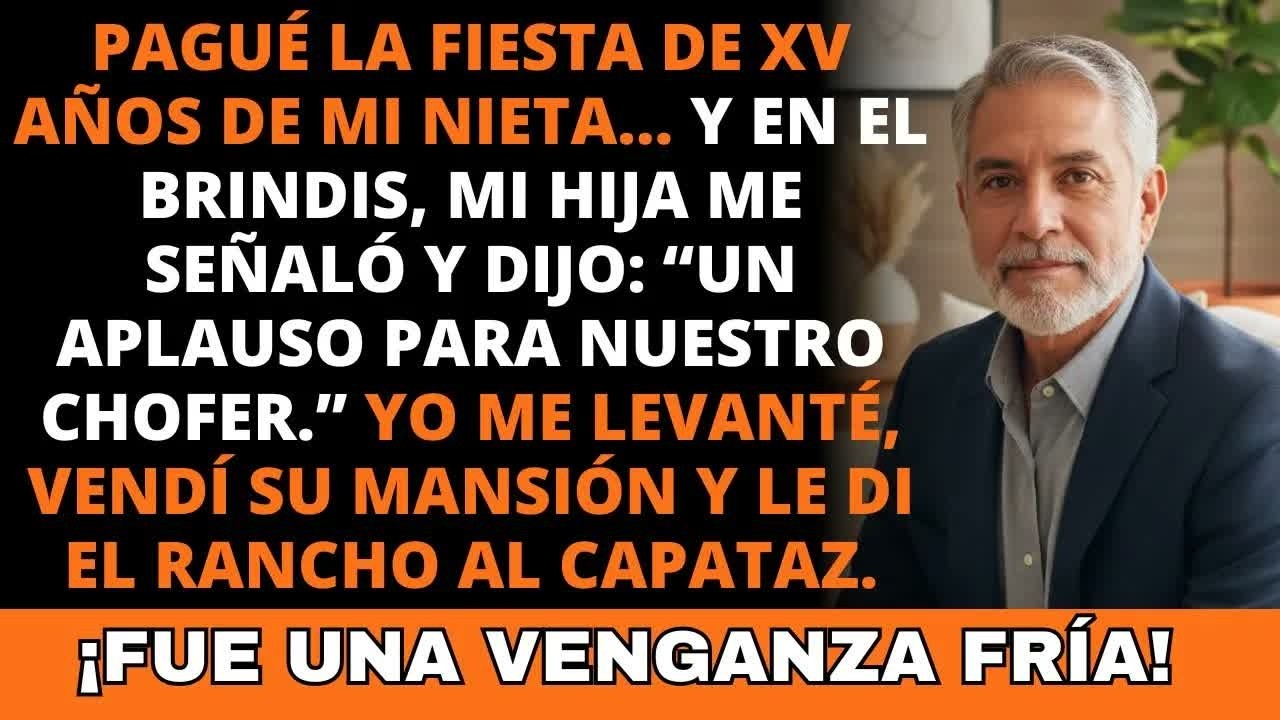 Estaba escondido junto a la puerta del baño, vestido de negro como un mesero, cuando mi hija me señaló frente a 300 invitados: “Un aplauso para nuestro viejo chófer.” No me llamó papá. Pedí...