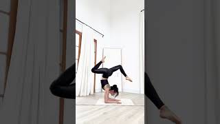 Movement is a privilege ✨ #yoga #yogainspo #yogapostures #inversion #motivation #core #yogastrength