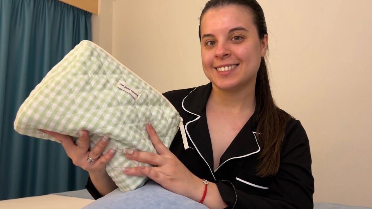 ASMR os enseño mis imprescindibles de belleza para viajar en avión ✈️🏖️