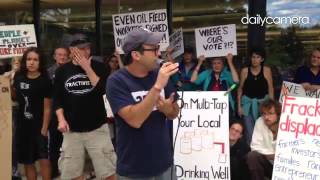 Video Josh Fox of documentary Gasland at fracking protest at Meadows waiting Congressman Polis #boul