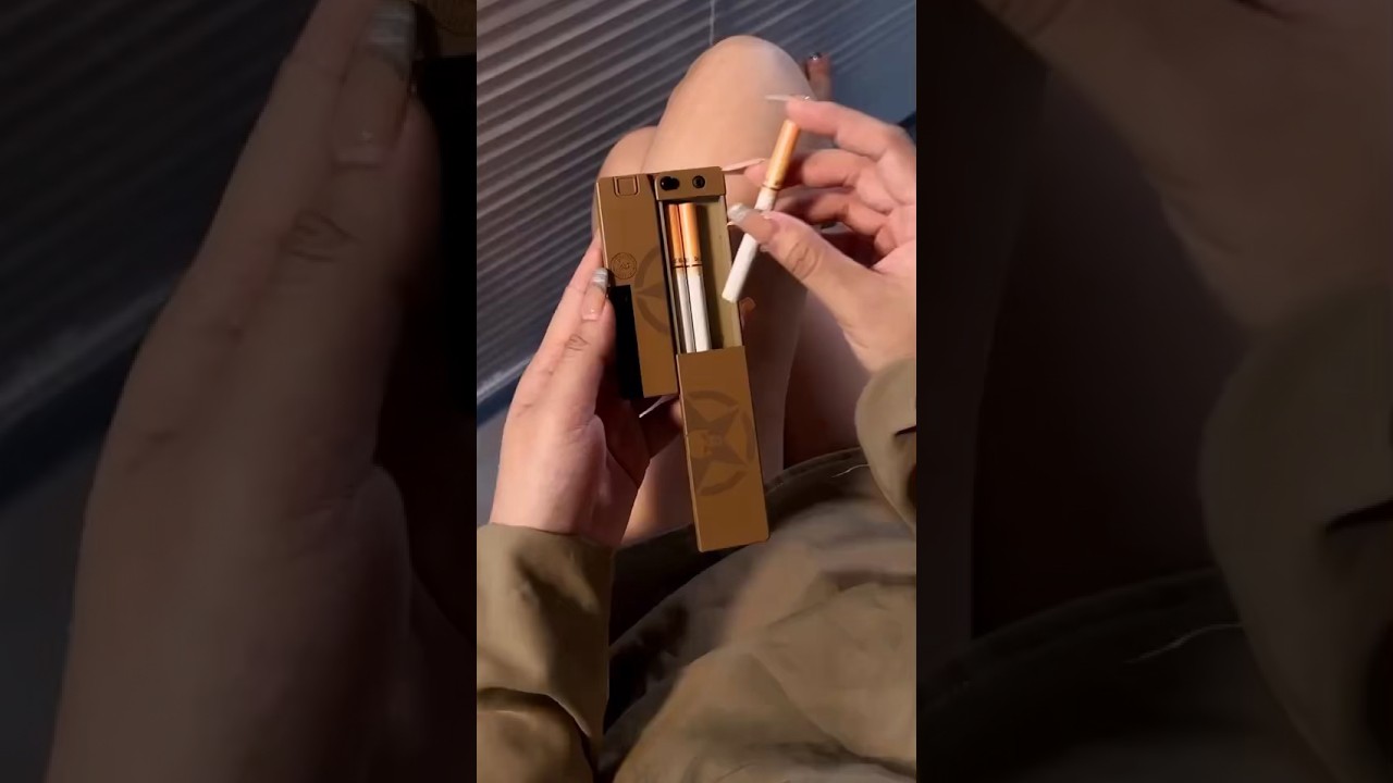 Creative cigarette case with torch lighter, perfect for smokers. 