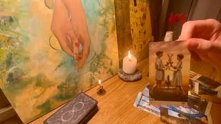 картинка: Кто я для него сейчас? 👩🏻‍🦱💥 Какая я в его глазах?| Таро