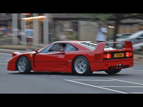 Ferrari F40 Leaving