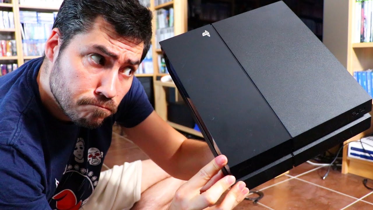 Quelque chose me CHOQUE dans la PS4 de vide grenier...