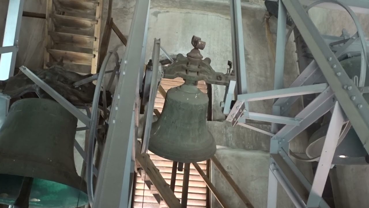 Komló (H) - Szent Borbála templom harangjai egyesével