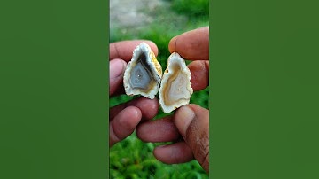 omg..the crystal stone inside is unexpected #diamond #crystals #gemstones #jade #agate