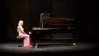Svetlana Smolina Plays The Nutcracker: Andante Maestoso (Tchaikovsky / Pletnev)