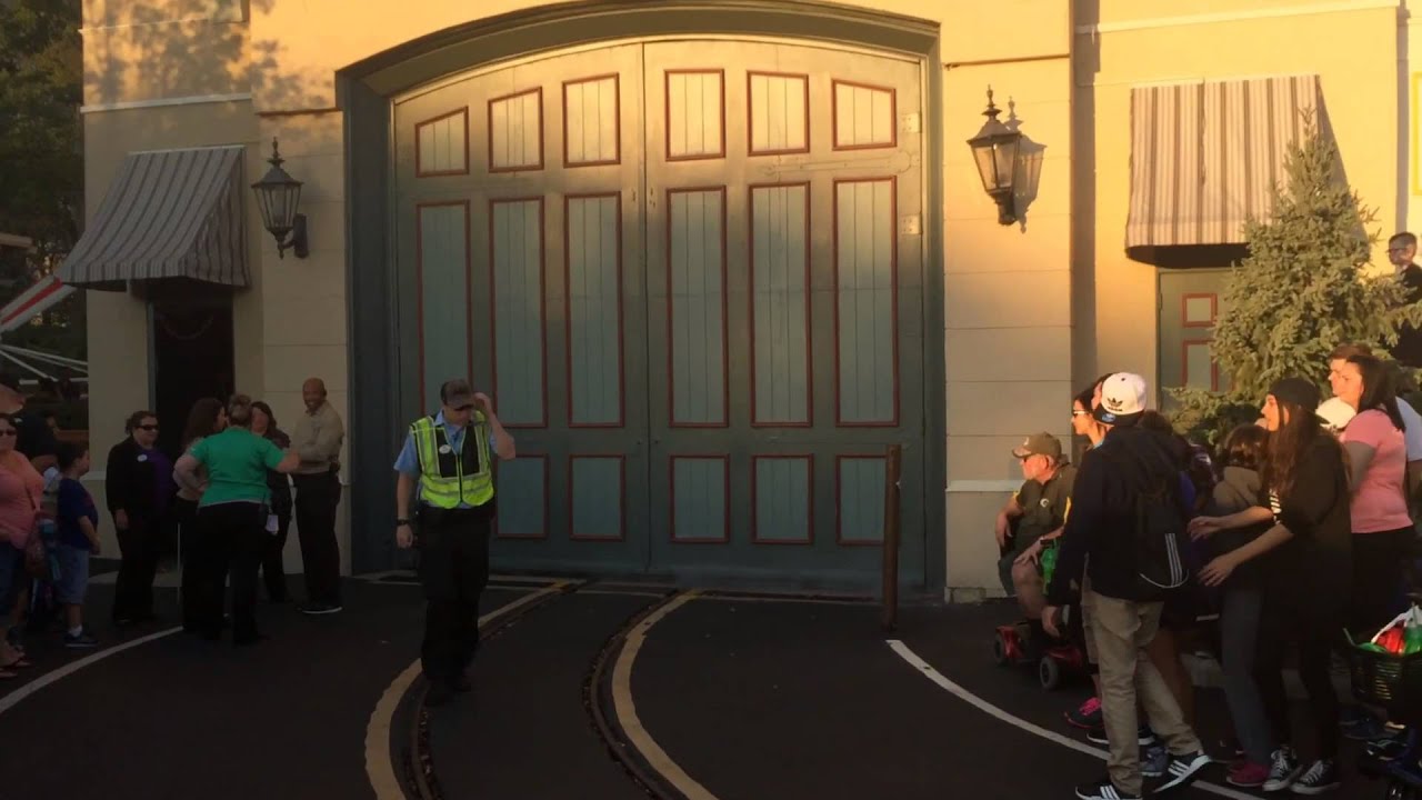 The first uprising at Six Flags Great America Fright Fest 9-26-15