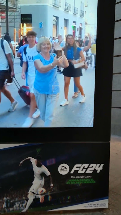 Shorts Marina. Respect.I'm on the billboard.