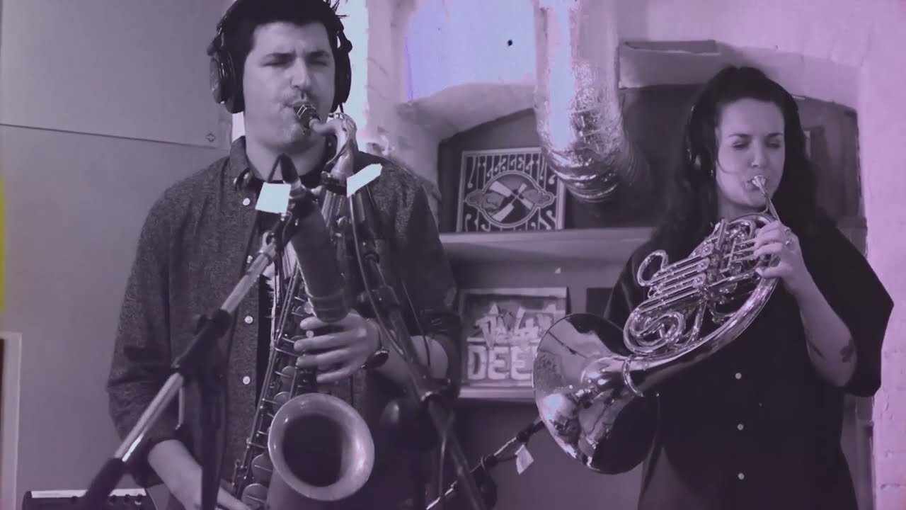 Watch Aver & Move 78 - Follow The Earworm (Live @ Trixx Studios) on YouTube