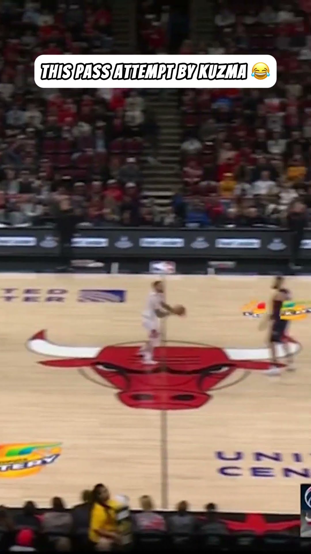 Kuzma went QB mode ?