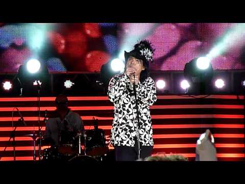 20101017 伍佰 繽紛花博演唱會 02 你是我的花朵.MTS