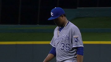KC@CIN: Volquez gets double play to escape a jam