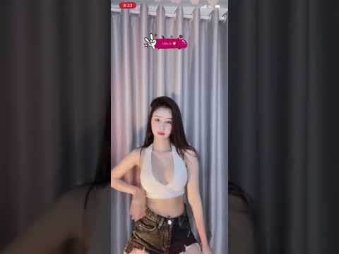 Vietnam girl dancing on bigo live so beautiful