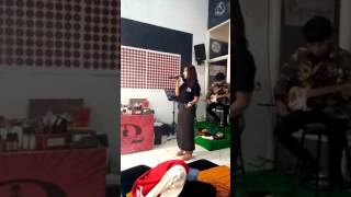 Download Lagu If I Ain't got you MP3 Download Lagu If I Ain't got you MP3