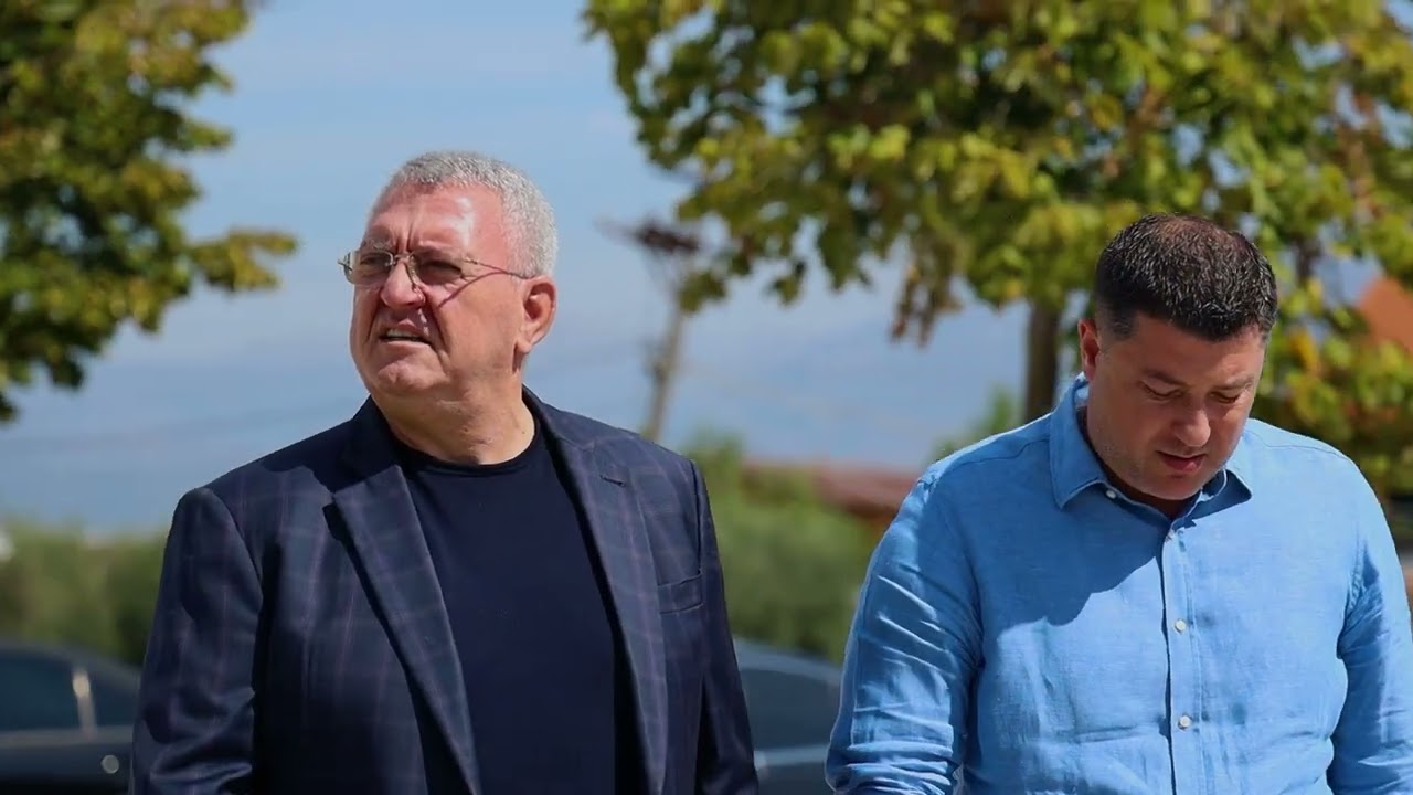 Pas stadiumit Vora bëhet edhe me fushë të re, Duka: Infrastruktura e mirë afron të rinjtë në futboll