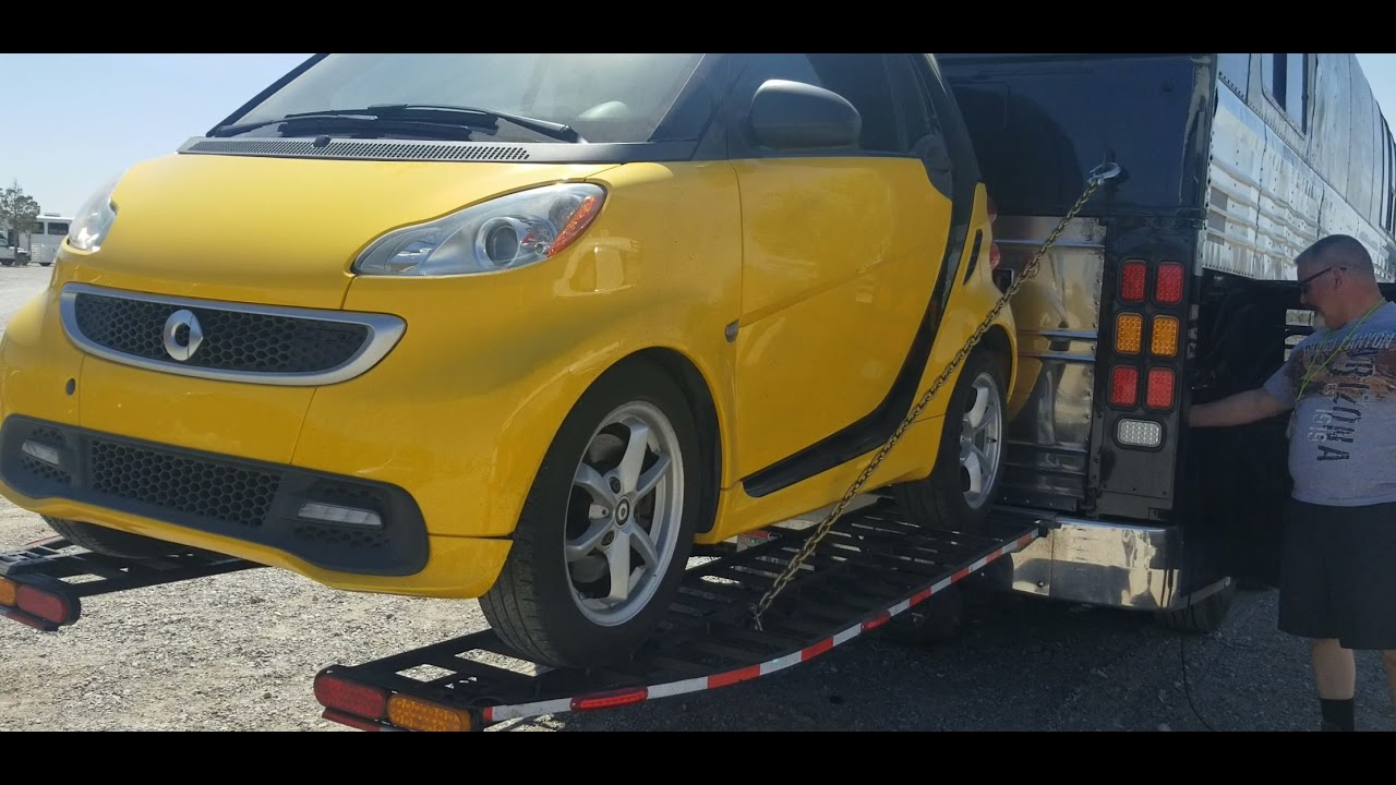 Loading a Smart Car - YouTube