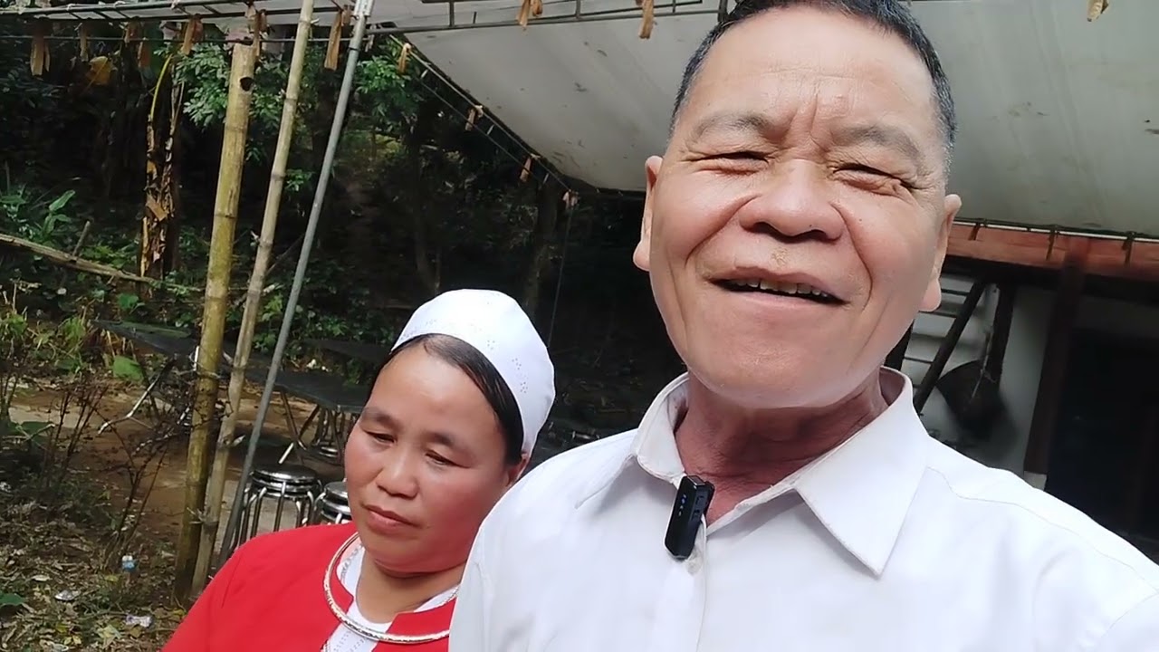 Nghệ nhân bùi thị huynh và bùi văn tá linh hát đối tiếng mường 