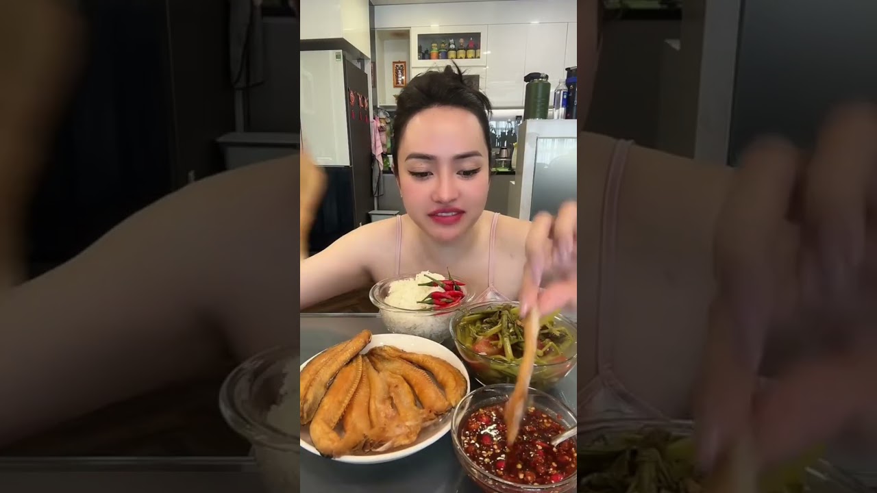 Mời mọi người Mukbang Cơm Khô Cá Lóc Chấm Mắm Me, Cơm Ức Cá Dứa với em nghen