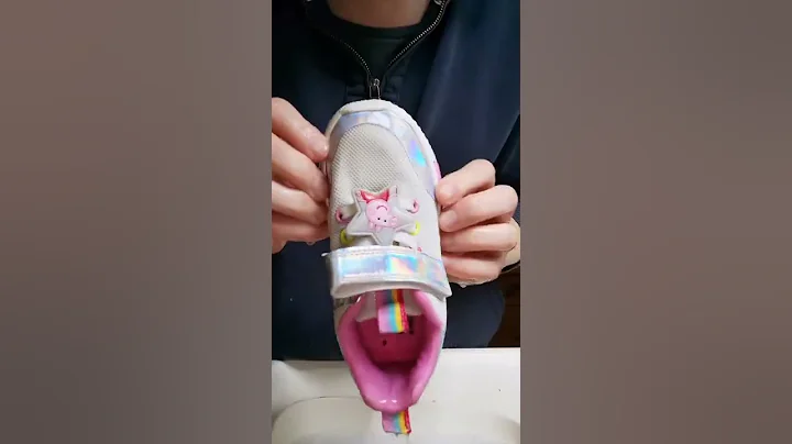 HOW TO CLEAN KIDS WHITE TRAINERS #howto #cleaning #muddy #dirty #trainers #shorts