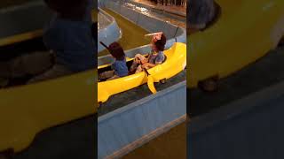 NAIK PERAHU DI MALL