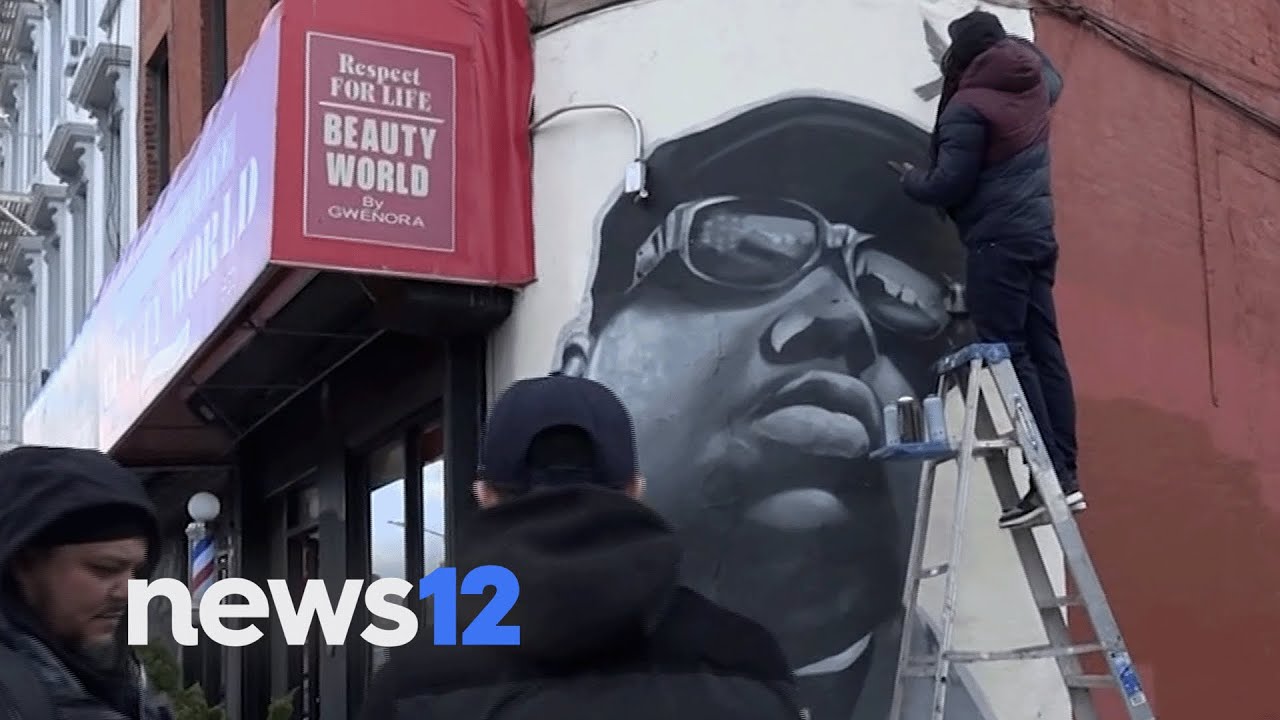 Spreading love the Brooklyn way to honor Biggie Smalls  | News 12