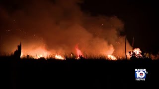 Crews continue battling brush fire in west Miami-Dade