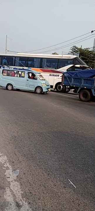 SABAR DULU YA KANG ANGKOT||SHORTS BUS LAMPU MERAH TELAGA ASIH CIBITUNG SINAR JAYA