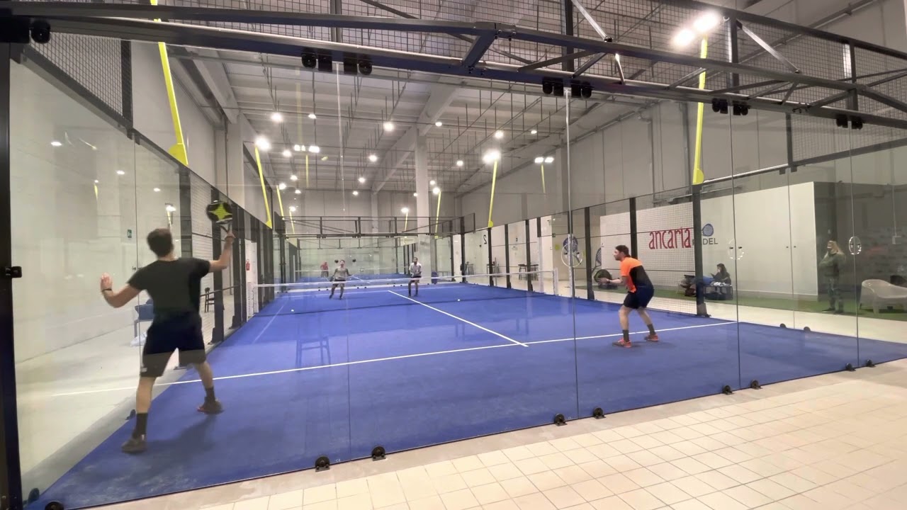 Bombe a mano all’Ancaria Padel by Matteo Bin Laden Balducci